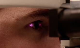 A device for the early detection of certain eyesight problems