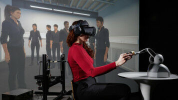 The surprising effect of presence hallucinations on social perception