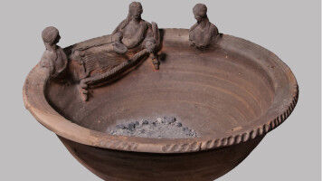 Sacrifice before the cataclysm: the aromas of Pompeii's household altars