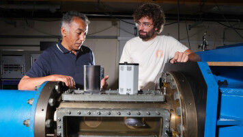 Clever device drastically reduces the vibration from rotating parts