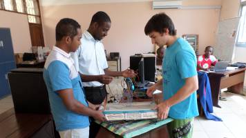 De Lausanne � Yaound� pour donner une chance aux pr�matur�s