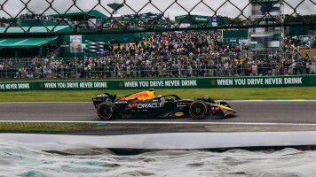 Formula 1, the labour market, and individual labour productivity