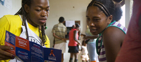 Guerre: comment prot�ger la sant� des femmes et des enfants?