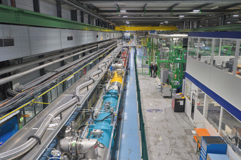 Fisica - Innovazione - Vista della linea di magneti IT String (Immagine: CERN) Fisica - Innovazione