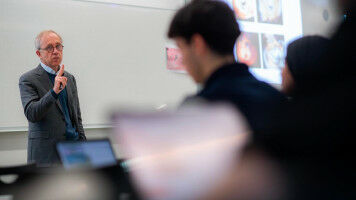 Qual � oggi la situazione del sistema sanitario in Ticino? L'opinione del Decano Giovanni Pedrazzini