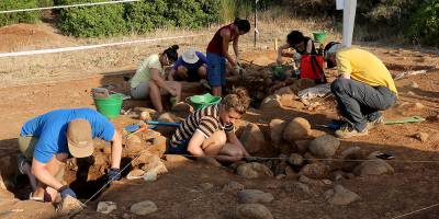 Schmuck und Waffen in Kalabrien: Arch�ologen forschen in Francavilla Marittima
