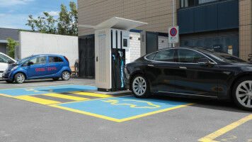 Une station de recharge rapide pour v�hicules �lectriques � l'EPFL